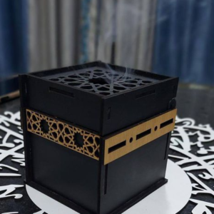 عرض قطعتين مبخرة على شكل كعبة