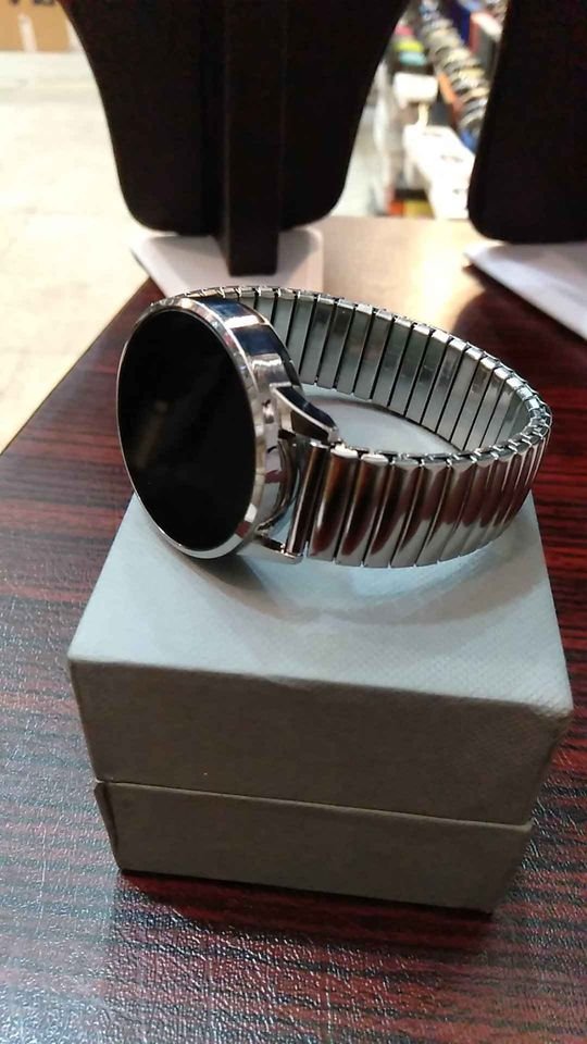 ساعة تاتش دائرية فضي + Airpods i12 - Image 2